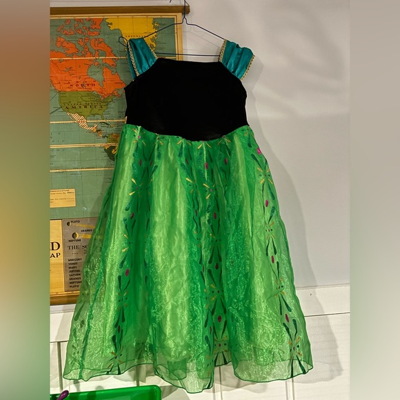 Anna inspired dress. Play dress/costume. - Picture 5 of 8